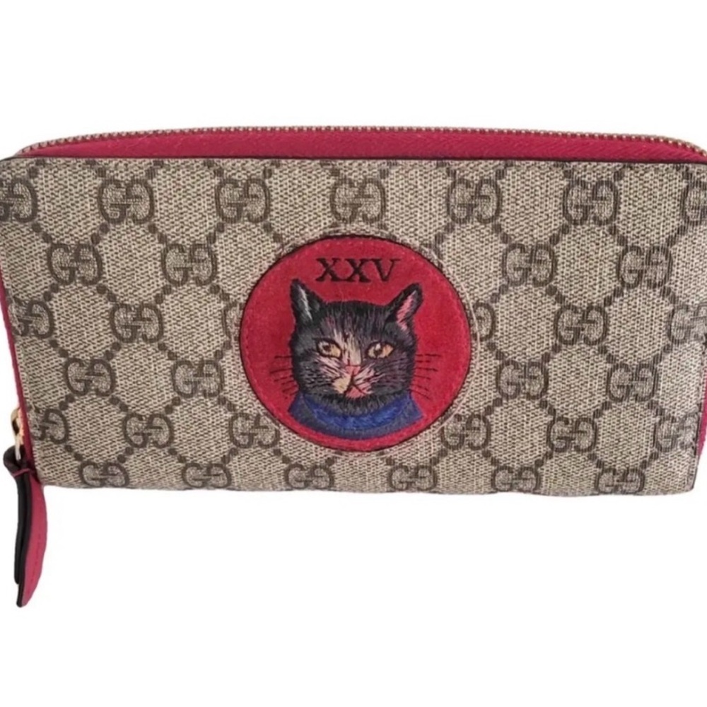 Gucci Beige and Red Cat Motif Wallet